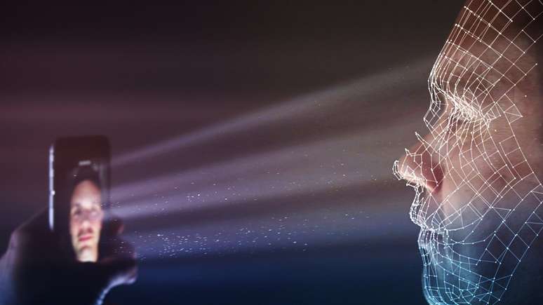 O FaceApp diz que n&atilde;o tem acesso a nenhuma informa&ccedil;&atilde;o com a qual se possa identificar uma pessoa