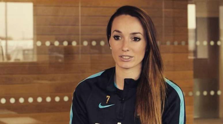 Asllani é uma das principais jogadoras do mundo (Foto: Reprodução/Instagram)