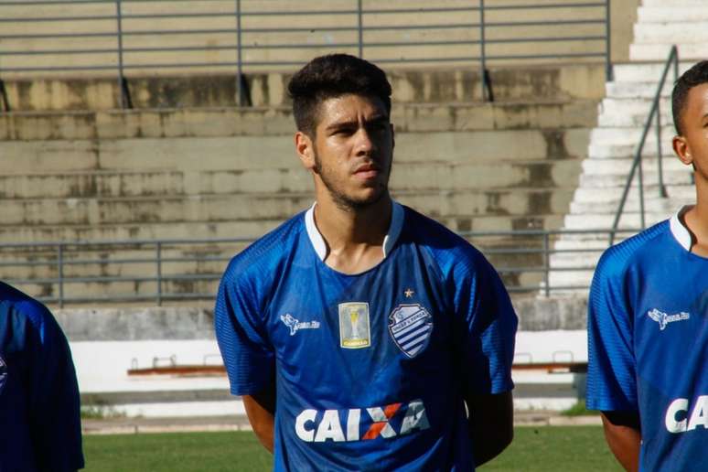 Victor Paraíba quer CSA ligado para vencer o Furacão (Foto: Morgana Oliveira/Divulgação/CSA)