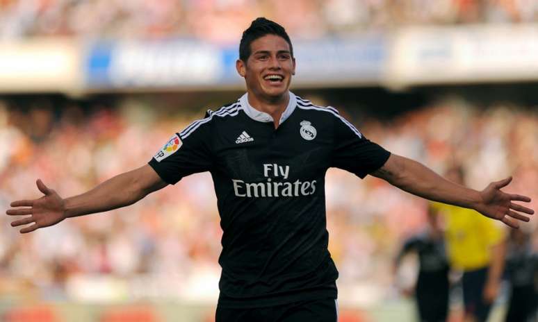 James em campo pelo Real Madrid (Foto: AFP)