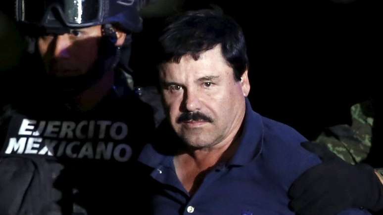 El Chapo é acusado de liderar uma organização criminosa e distribuir toneladas de cocaína, heroína e outras drogas