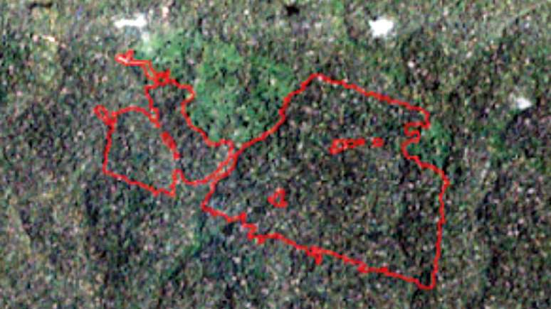 Esta imagem de satélite mostra um dos trechos de floresta que recebeu um alerta do Imazon. Está identificado no mapa acima com o ponto verde, e mostra a situação da floresta no dia 8 de outubro de 2018