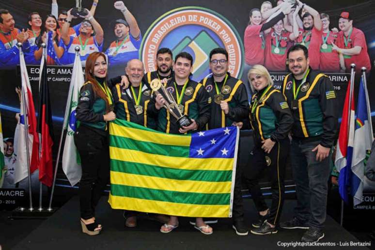 Seleção Goiana de pôquer levou para o Centro-Oeste o título brasileiro por equipes (Luis Bertazini/Divulgação)