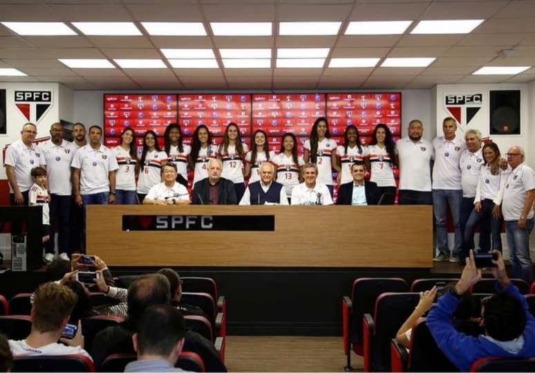 Apresentação do time de vôlei do São Paulo (Divulgação)