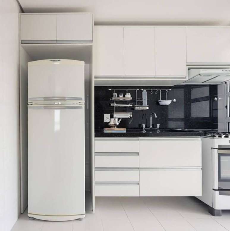 8. Projeto para armário de cozinha pequeno para quem está em busca de armários de cozinha compactos