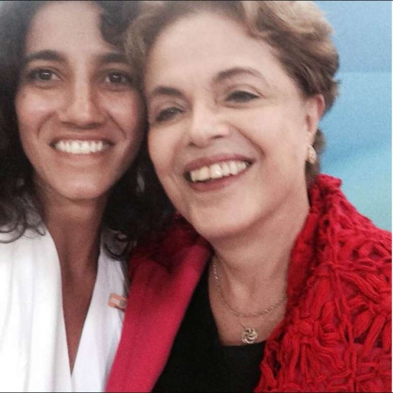  Antonia Pellegrino ao lado da ex-presidente Dilma Rousseff