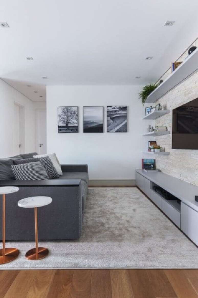 70. Tapete para sala cinza pequena com decoração minimalista – Foto: Andrea Dametto Arquitetando