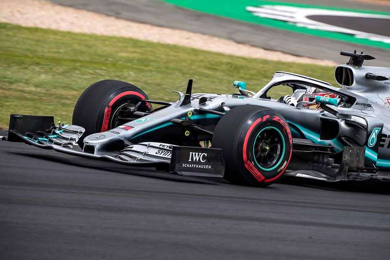 Hamilton quer que os pilotos tenham mais voz no calendário da Fórmula 1