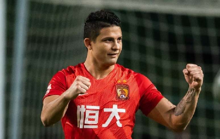 Elkeson voltou ao Guangzhou Evergrande (Foto: Reprodução)