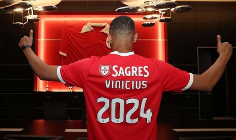 Carlos Vinícius é o novo atacante do Benfica (Foto: Reprodução)