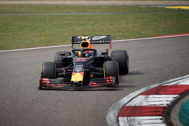 Aston Martin pode fornecer motores para a Red Bull caso a Honda desista