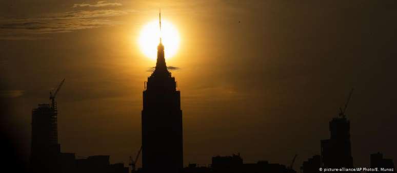 "As temperaturas na cidade podem ser as mais altas dos últimos anos, por isso tomem cuidado”, alertou o prefeito de Nova York