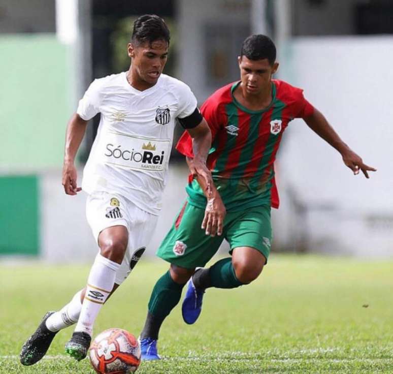 Cadu foi relacionado pela primeira vez no Santos contra o Botafogo (Pedro Ernesto Guerra Azevedo/Santos)