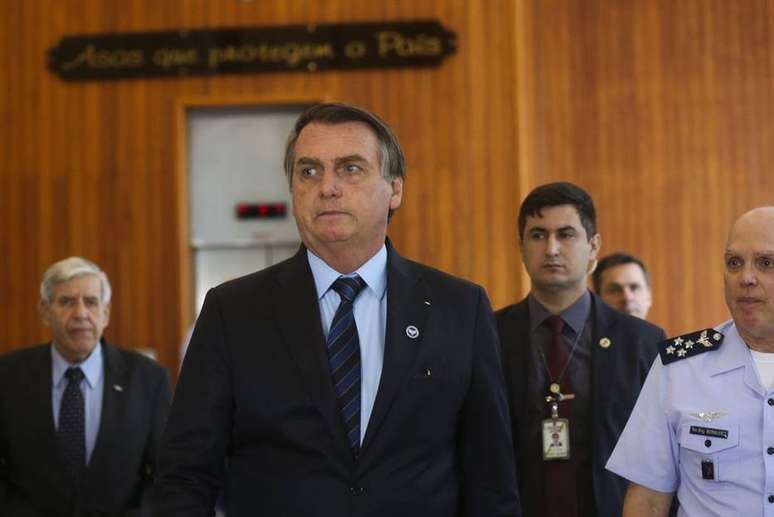 Bolsonaro disse que regras para o saque do FGTS serão definidas nos próximos dias.