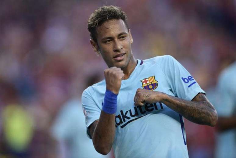 Craque brasileiro em campo pelo Barça (Foto: BRENDAN SMIALOWSKI / AFP)