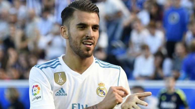 Ceballos com a camisa do Real Madrid (Foto: AFP)