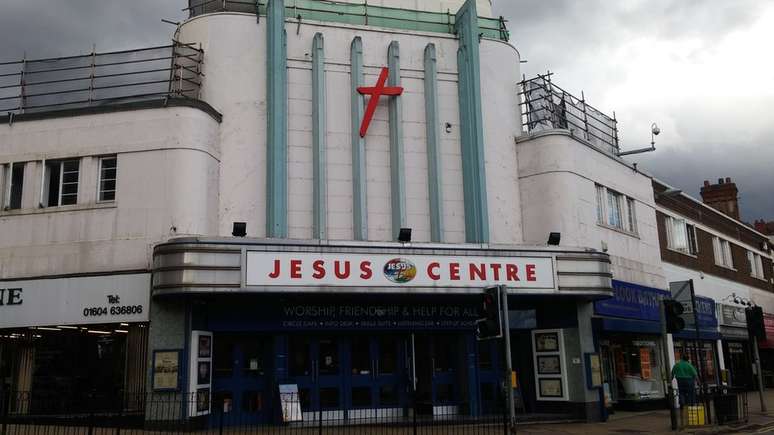 O Jesus Center foi a sede do grupo em Northampton