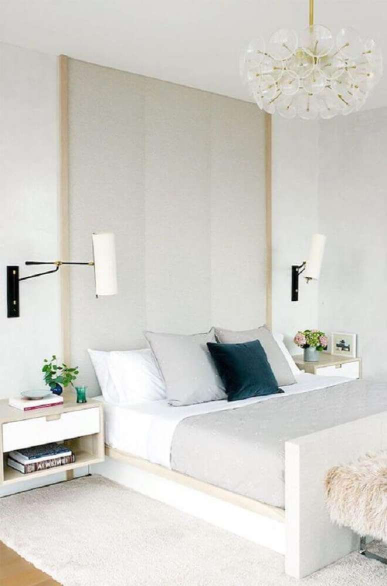 44. Muita leveza na decoração desse quarto em tons claros com criado mudo suspenso – Foto: Pinterest