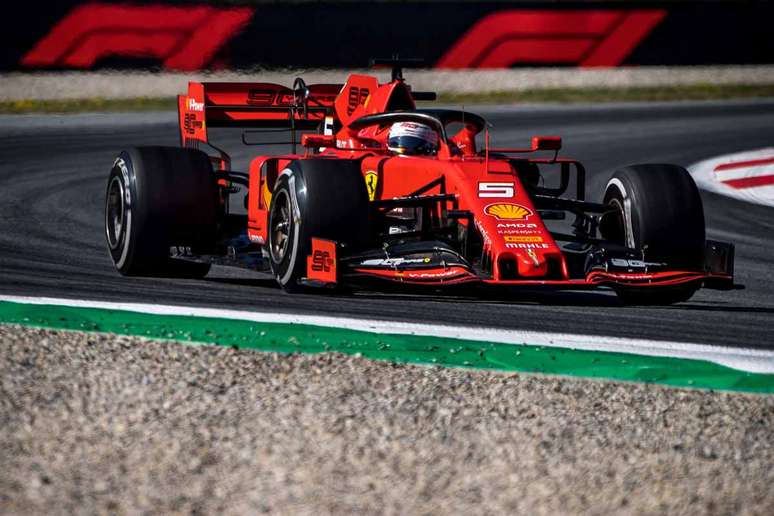 Vettel afirma que a Ferrari precisa ‘fazer as pazes’ com o GP da Alemanha
