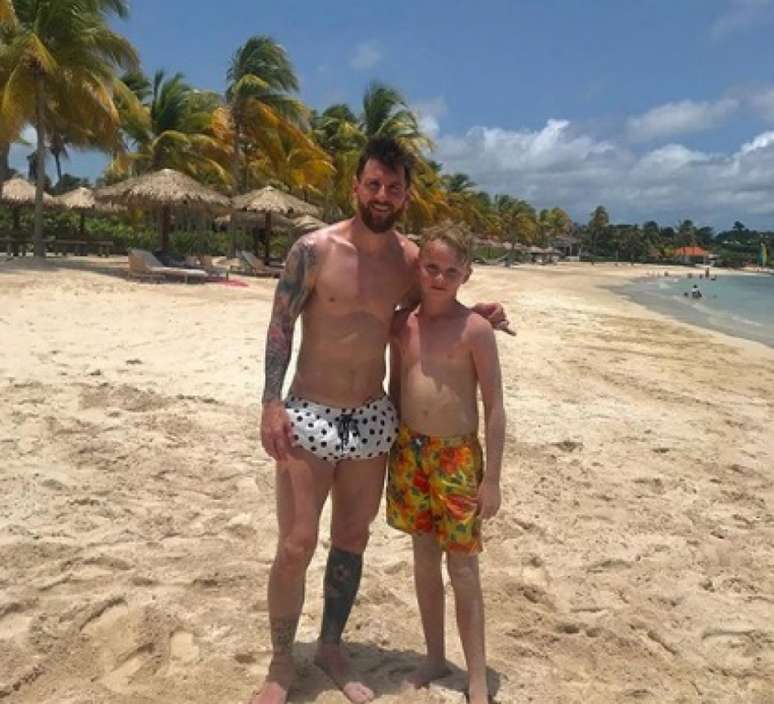 Messi e Mackenzie juntos no Caribe (Foto: Reprodução)