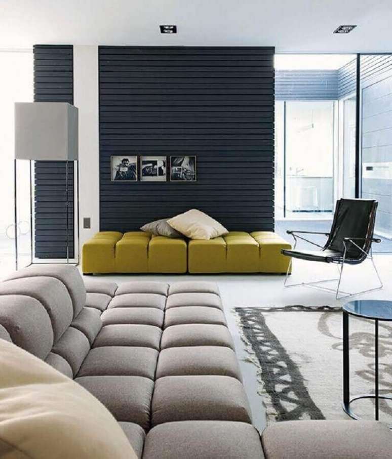 16. Utilize diferentes cores de sofá moderno para uma decoração mais descontraída – Foto: Ingrid Furniture