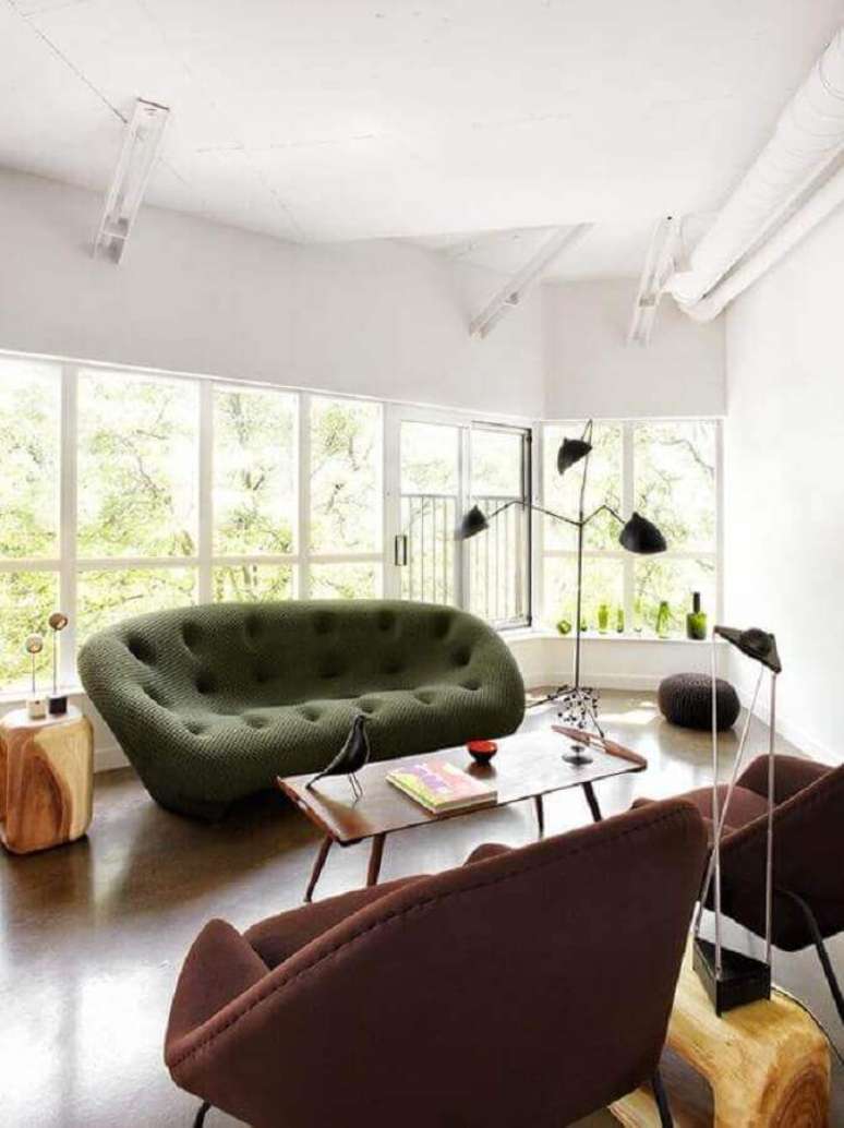 58. Sofás modernos para decoração de sala com mesa lateral de madeira – Foto: Neu dekoration stile
