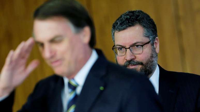 O presidente Jair Bolsonaro e o ministro das Relações Exteriores, Ernesto Araújo; ambos demonstraram preocupação com agenda do foro