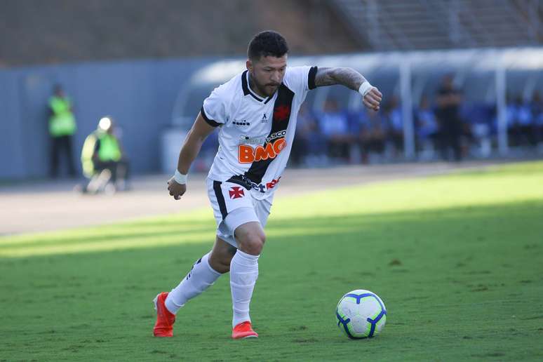 O atacante Rossi em campo pelo Vasco