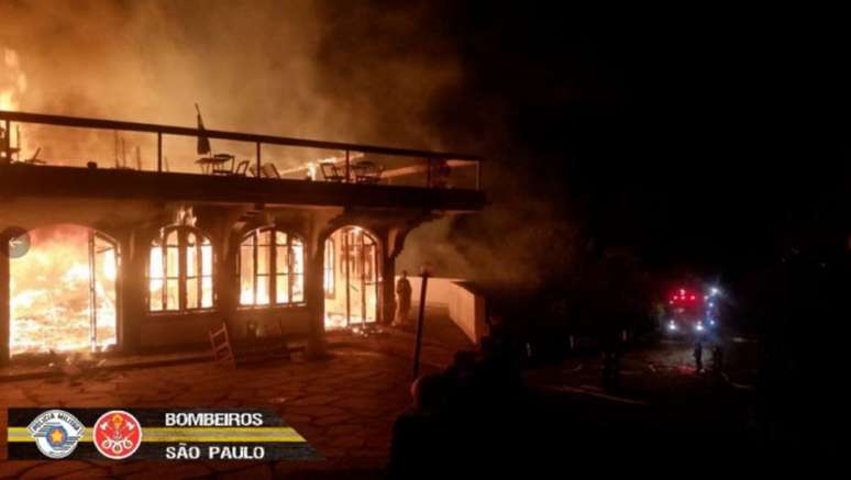 Fogo atingiu o hotel-fazenda Saint Claire, localizado  na altura do km 39 da Rodovia Floriano Rodrigues Pinheiro, em Santo Antônio do Pinhal