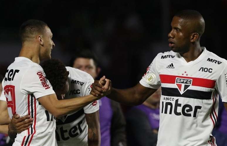 Toró marcou um dos gols da goleada do São Paulo sobre a Chapecoense (Foto: Rubens Chiri/saopaulofc.net)