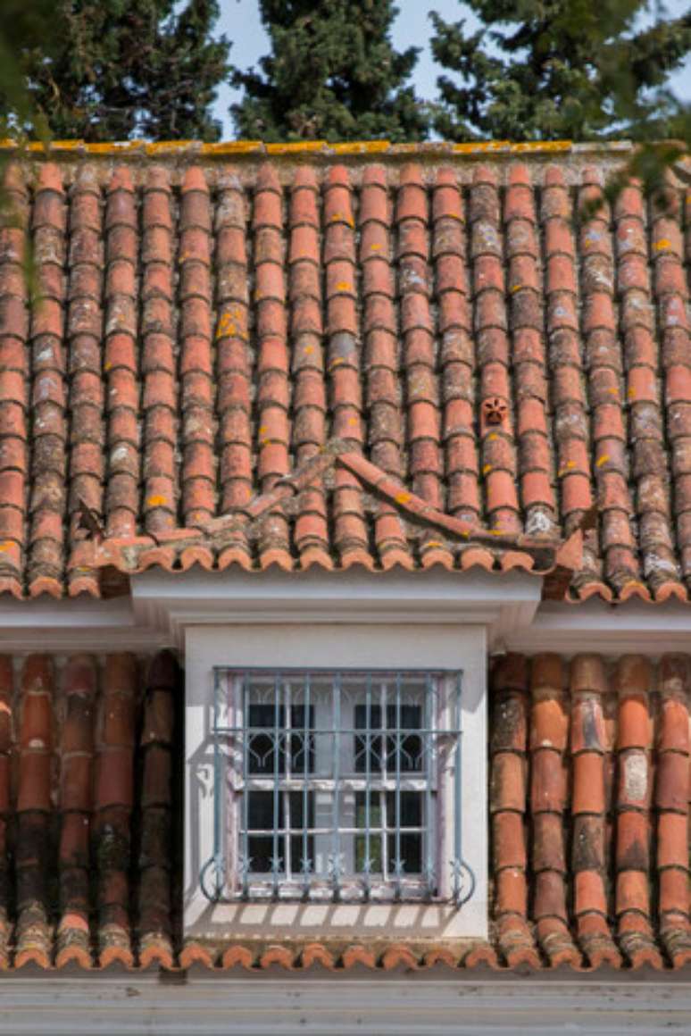 26. A telha portuguesa pode ser utilizada de muitas formas. Foto: Freepik