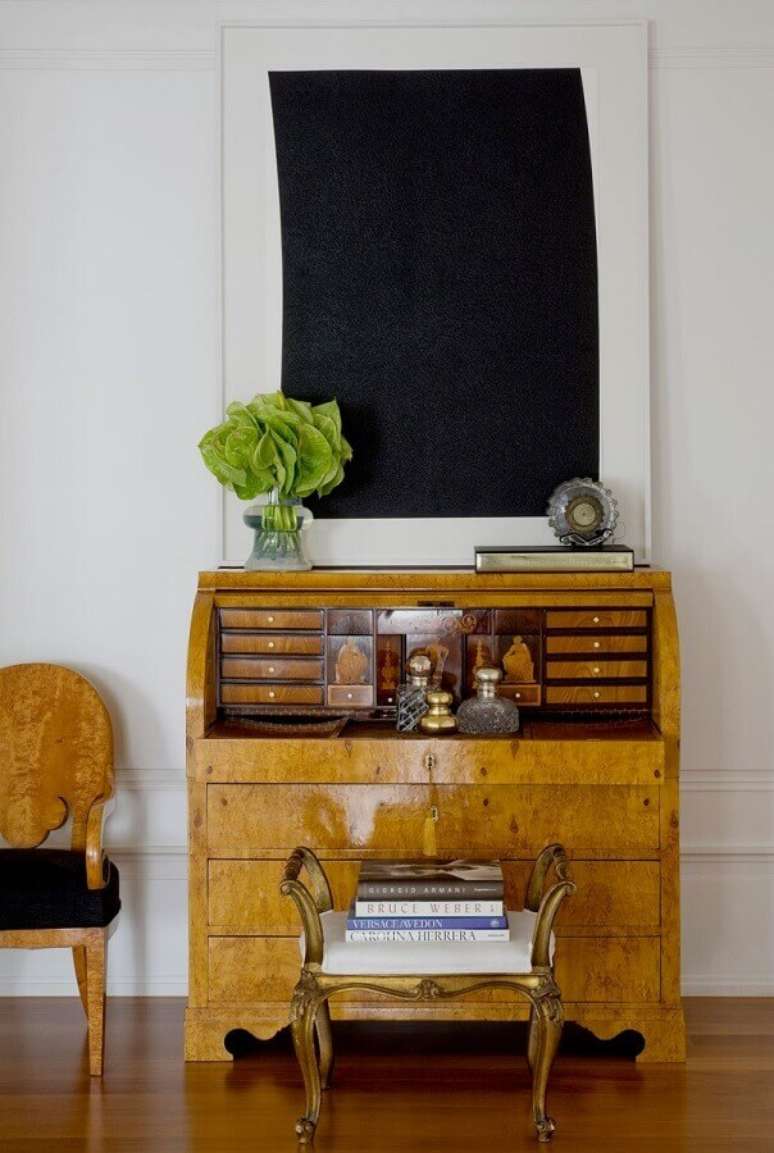 2. Investir em móveis antigos é uma forma de deixar a casa mais estilosa – Foto: Roberto Migotto