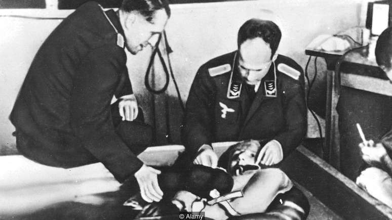 Médicos nazistas realizaram experimentos terríveis em prisioneiros em campos de concentração