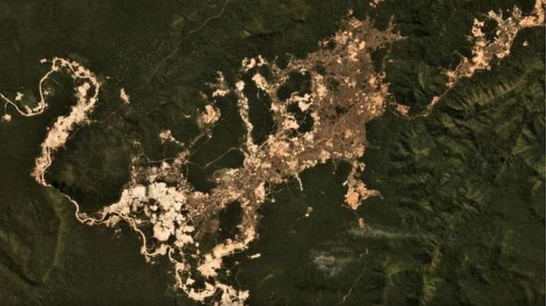 Como exploração mineral em terras indígenas não foi regulamentada em lei, atividade é ilegal, mas vem se expandindo, segundo imagens de satélite