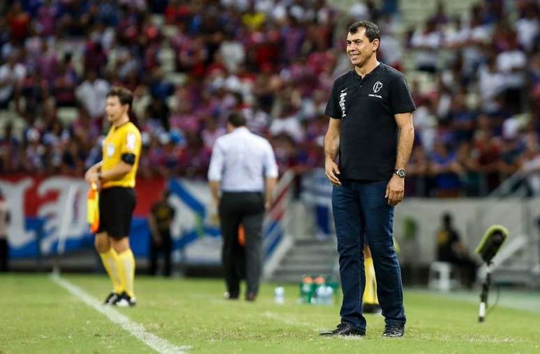 Carille durante jogo contra o Fortaleza