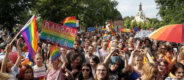 Em 20 de julho, a cidade de Bialystok celebrou sua parada do orgulho LGBT, que acabou alvo de ataques