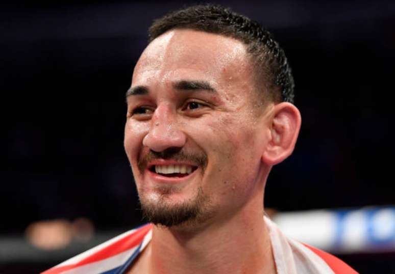 Campeão Max Holloway quer realizar sua quarta defesa de título ainda no fim deste ano de 2019 (Foto: Getty Images)