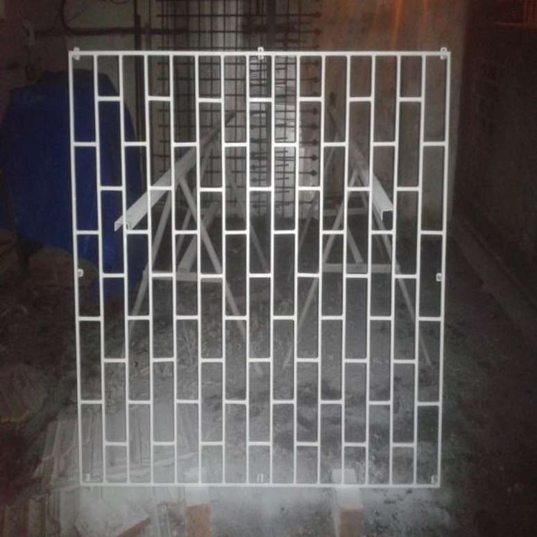 7. Alguns modelos de grades s&atilde;o mais elaborados que outros. Foto: Clasf