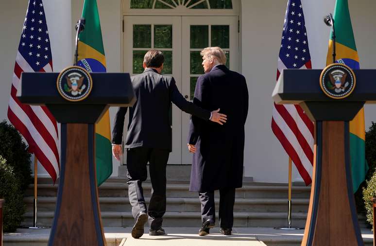 Os presidentes dos Estados Unidos, Donald Trump, e do Brasil, Jair Bolsonaro, na Casa Branca, em Washington