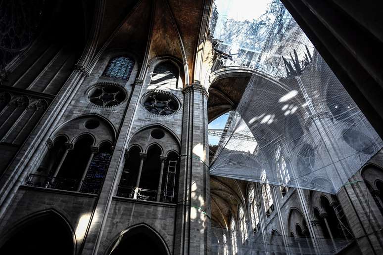 Obras na nave da catedral de Notre-Dame três meses após incêndio
17/07/2019
Stephane de Sakutin/Pool via REUTERS