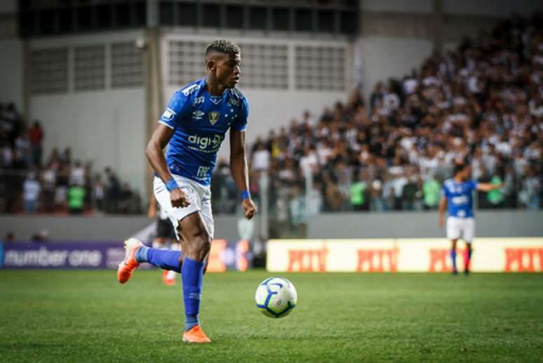 Orejuela é o atual dono da posição na lateral-direita e a Raposa já está tratando da sua permanência para 2020-(Vinnicius Silva/Cruzeiro)