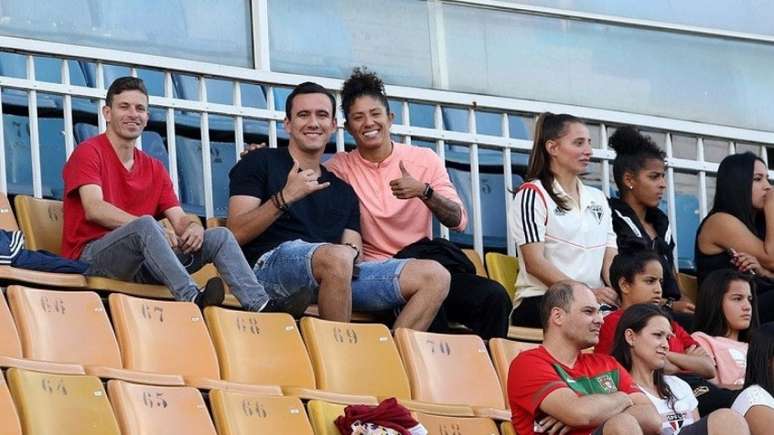 Cristiane e Pablo estiveram no Pacaembu para prestigiar o time feminino do São Paulo (Foto: Reprodução/Instagram)