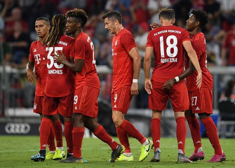 Bayern em campo nesta terça (Foto: AFP)