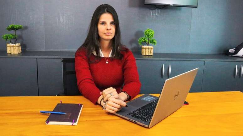 A assessora financeira Daniela Casabona dá a dica de sempre fugir do cheque especial e do rotativo do cartão de crédito