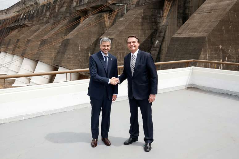 Presidente Jair Bolsonaro e presidente do Paraguai, Mario Abdo, na hidrelétrica de Itaipu, em Foz do Iguaçu