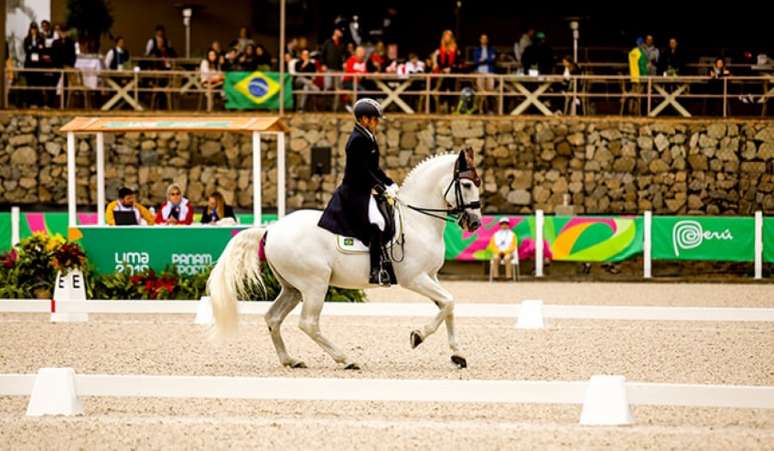 João Paulo dos Santos, com o cavalo Carthago Comando SN, ficou em oitavo, com 72,685% (Foto: Divulgação/CBH)