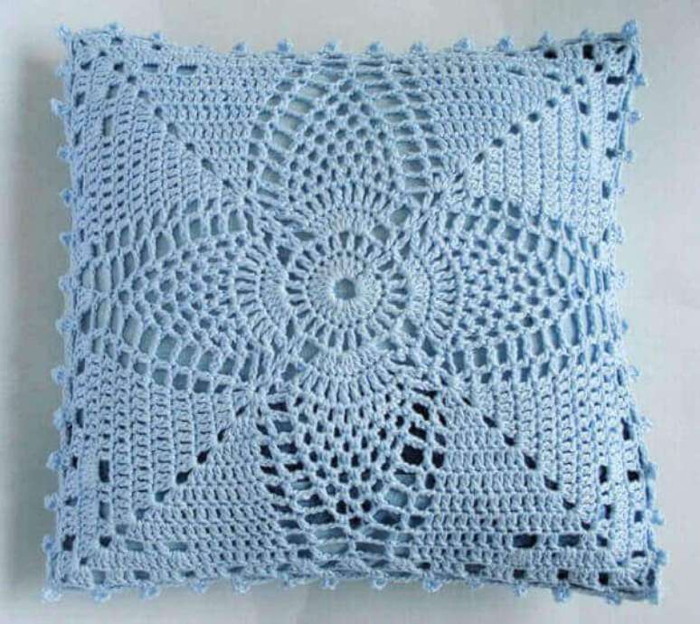 12- As almofadas de crochê são úteis e decorativas. Fonte: Dcore você