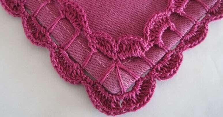 15- O bico de crochê pode dar acabamento em roupas de cama, mesa e banho. Fonte: Revista Artesanato