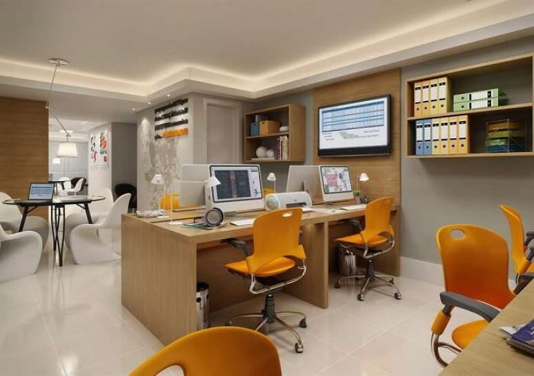 48. Decore o sala com modelos de cadeira para escritório simples colorida. Fonte: Pinterest