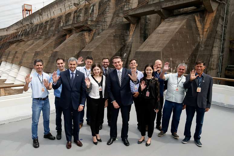 Jair Bolsonaro, Mario Abdo e funcionários da Itaipu